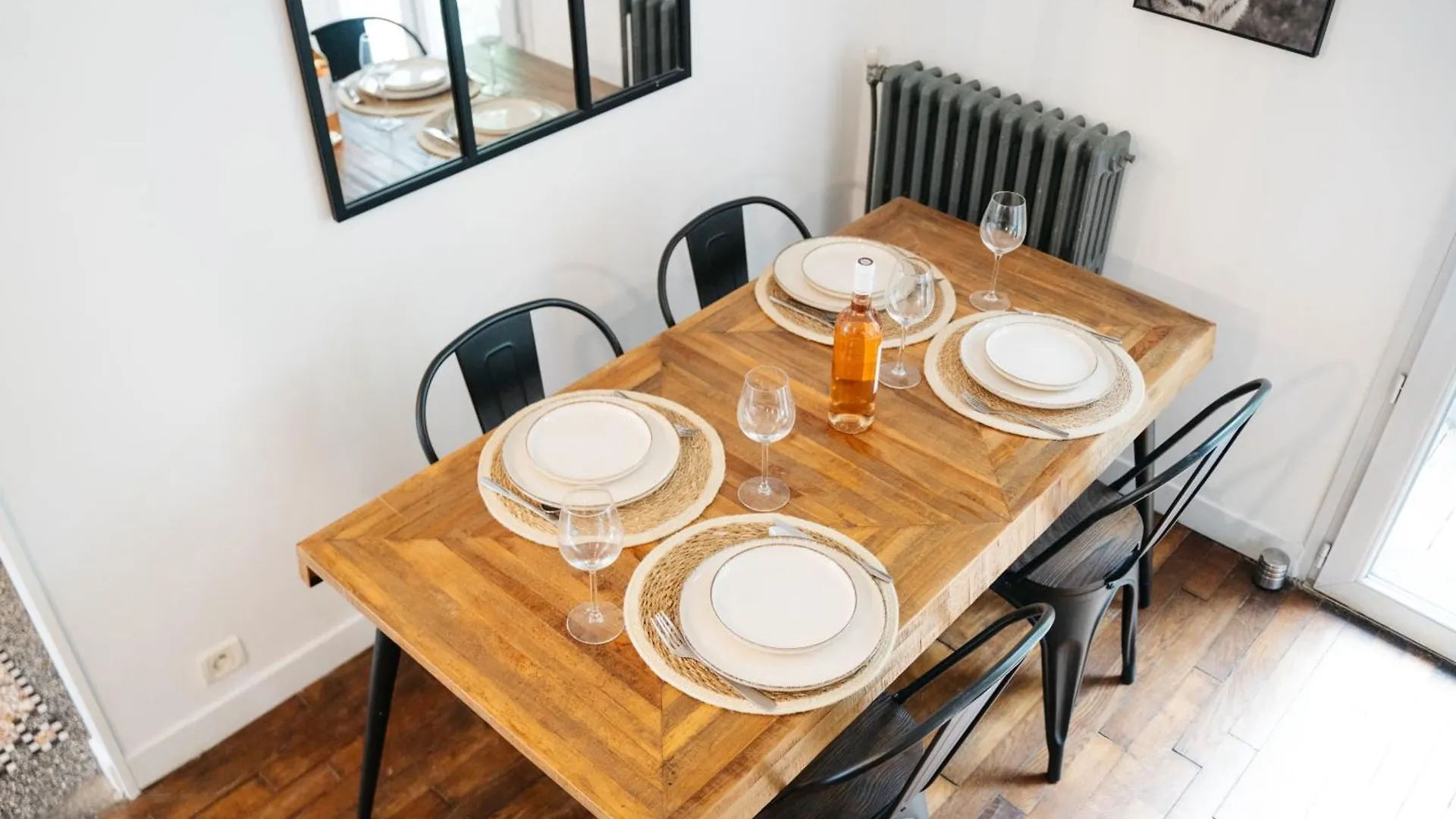 Charmant Pavillon Et Jardin Choisy-le-Roi Holiday home