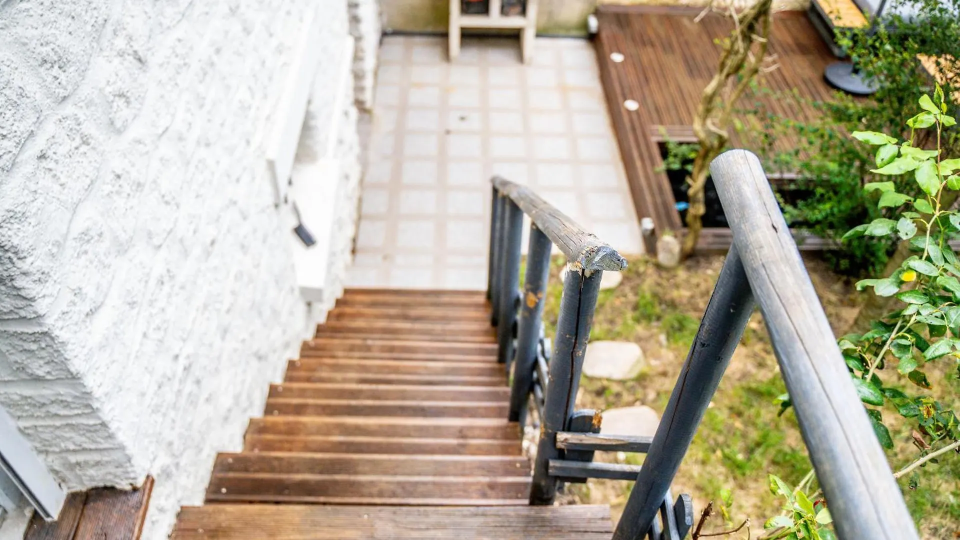 Holiday home Charmant Pavillon Et Jardin Choisy-le-Roi